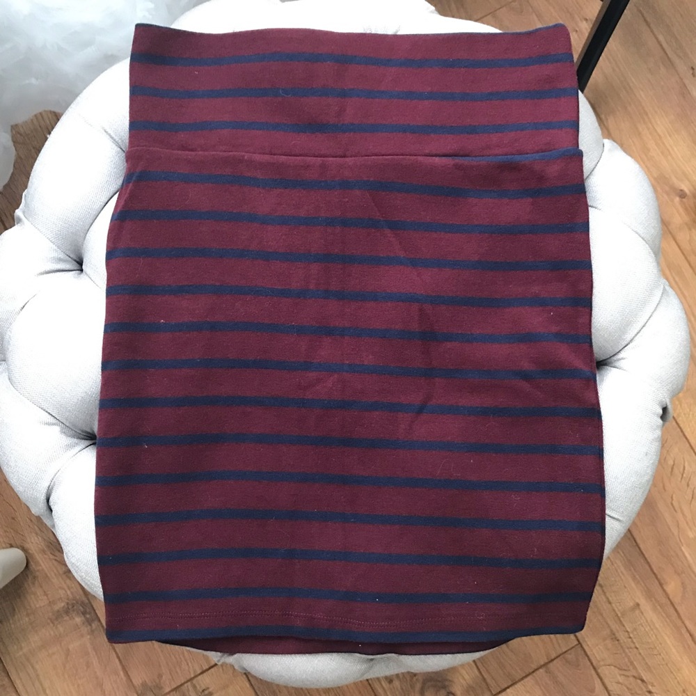 Forever 21 Maroon and Navy Blue Striped Bodycon Skirt Size L